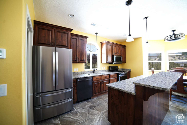 Photo 17 for MLS #2099013 at 1215 W Emerald Dr