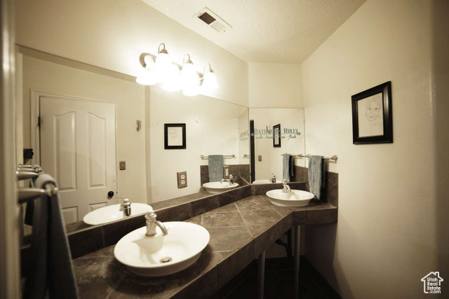 Photo 41 for MLS #2099013 at 1215 W Emerald Dr
