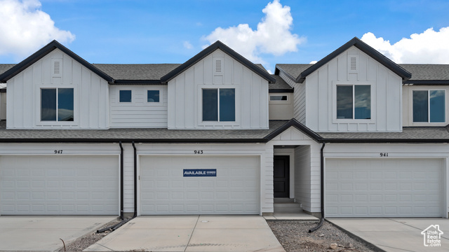 Photo 2 for MLS #2099050 at 894 E Sand Dollar Way #2335