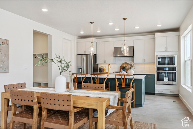 Photo 8 for MLS #2099053 at 1708 N Larkspur Way