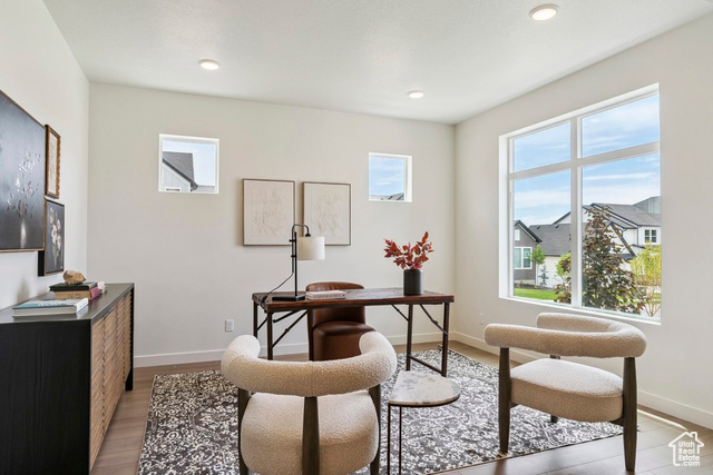 Photo 14 for MLS #2099053 at 1708 N Larkspur Way