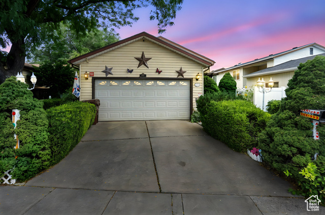 4687 W ROUNDTABLE RD, West Valley City UT 84120