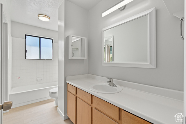 Photo 13 for MLS #2099109 at 447 Salton St