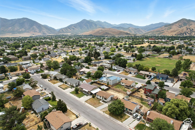 Photo 34 for MLS #2099109 at 447 Salton St