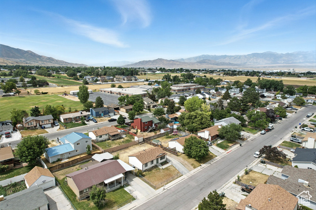 Photo 33 for MLS #2099109 at 447 Salton St