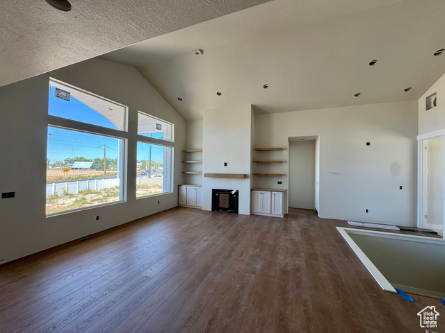 Photo 4 for MLS #2099119 at 462 S 4450 West #504