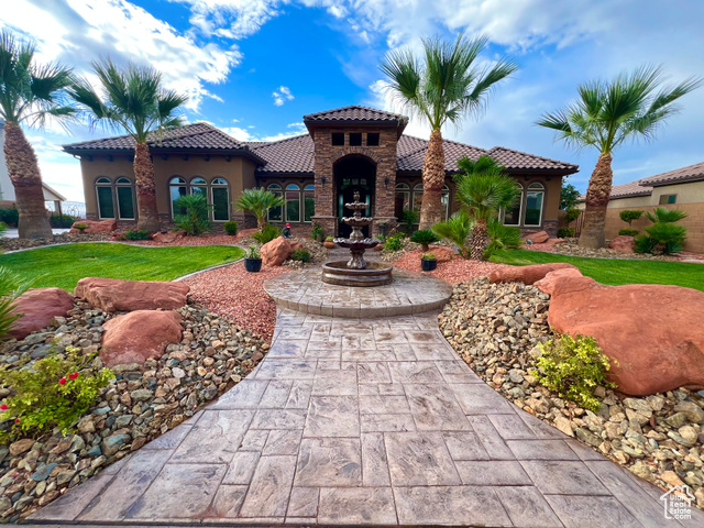 Photo 2 for MLS #2099129 at 2238 S Redstone Rd