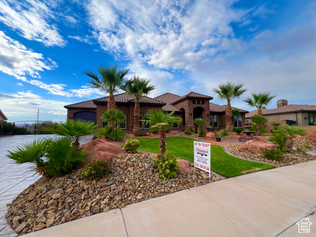 Photo 3 for MLS #2099129 at 2238 S Redstone Rd