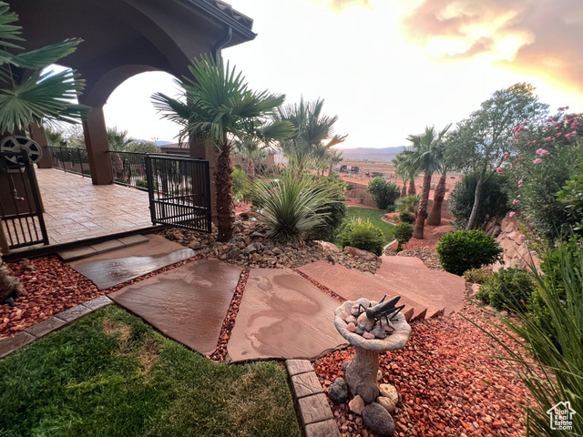 Photo 17 for MLS #2099129 at 2238 S Redstone Rd