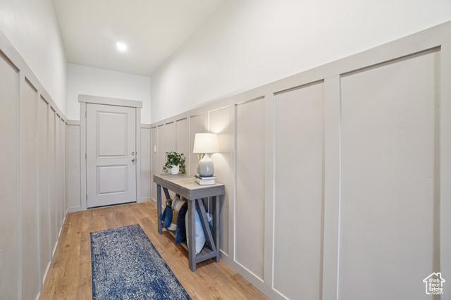 Photo 4 for MLS #2099161 at 4453 E Hurstbourne Dr