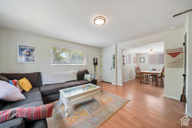 Photo 15 for MLS #2099197 at 363 E Downington Ave