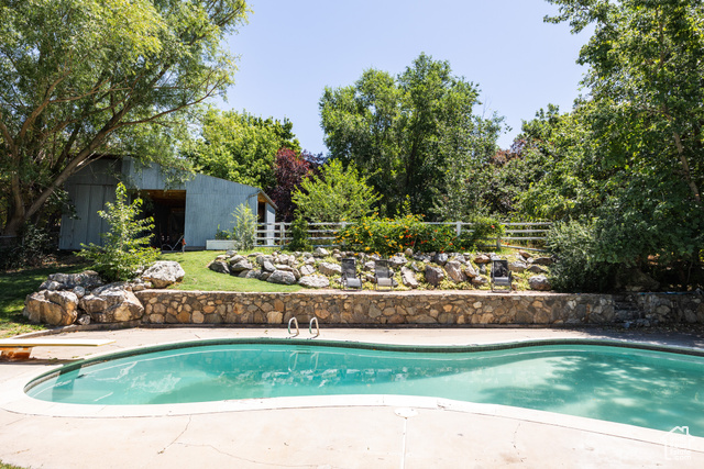 877 S 200 E, Farmington UT 84025