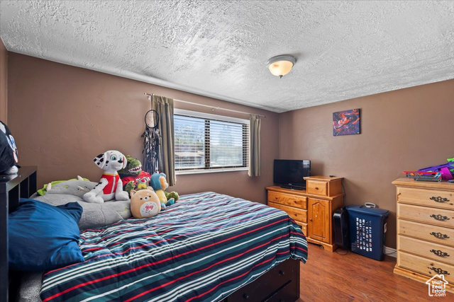 Photo 10 for MLS #2099255 at 142 Green Dr
