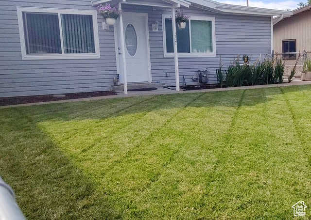 Photo 3 for MLS #2099258 at 1721 N 400 West