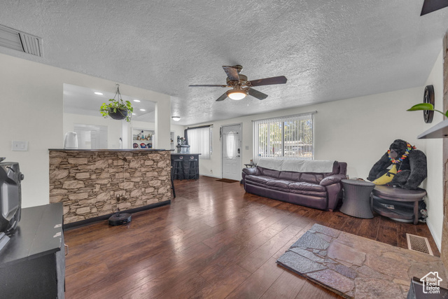 Photo 7 for MLS #2099258 at 1721 N 400 West