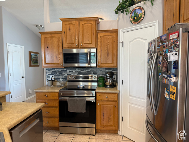 Photo 7 for MLS #2099287 at 888 W Red Hen Rd #201