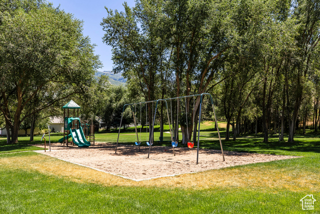 Photo 35 for MLS #2099288 at 7544 S 2020 East