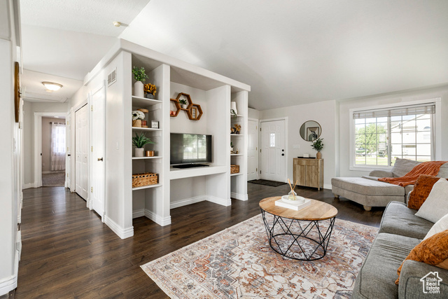 Photo 4 for MLS #2099288 at 7544 S 2020 East