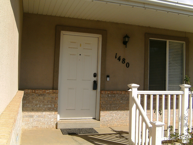 Photo 2 for MLS #2099334 at 1480 W 3275 South
