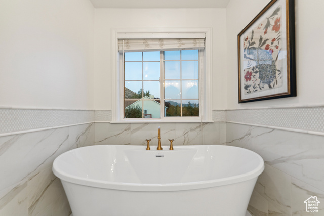 Photo 4 for MLS #2099344 at 482 N Canyon View Dr