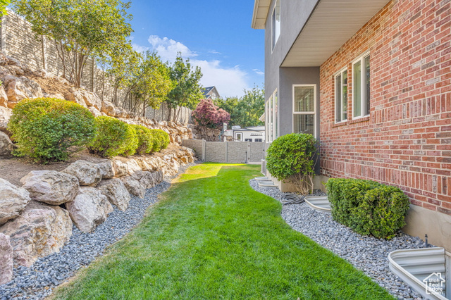 Photo 77 for MLS #2099377 at 1911 E Deere Valley Dr