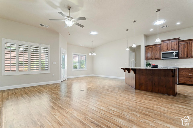 Photo 4 for MLS #2099420 at 467 E Summer Storm Ln