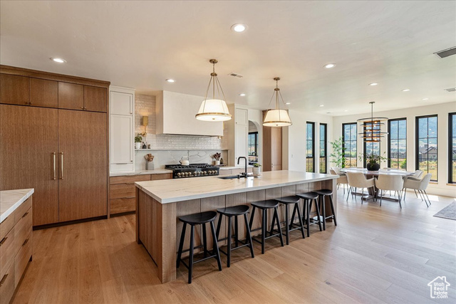 Photo 10 for MLS #2099473 at 3669 N Foothill Ln