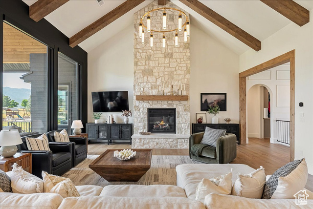 Photo 6 for MLS #2099473 at 3669 N Foothill Ln