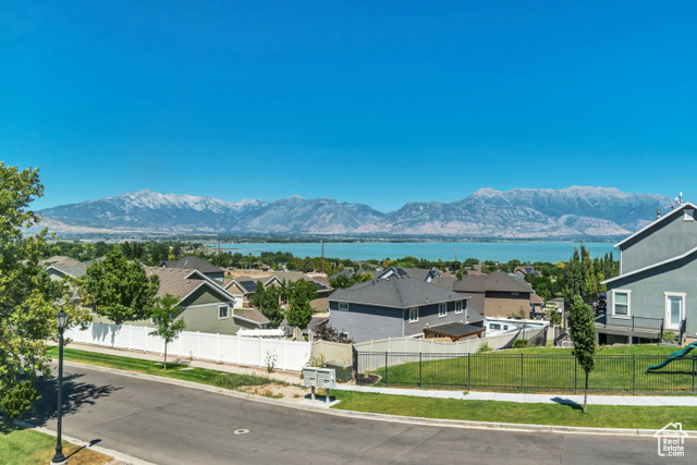 Photo 13 for MLS #2099485 at 197 W Parkside Dr