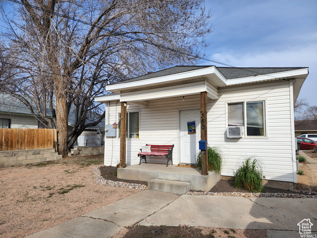 Photo 2 for MLS #2099499 at 380 N 4th Ave