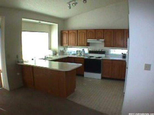 11910 Bluff View Dr, Sandy, UT 84092 — photo 4