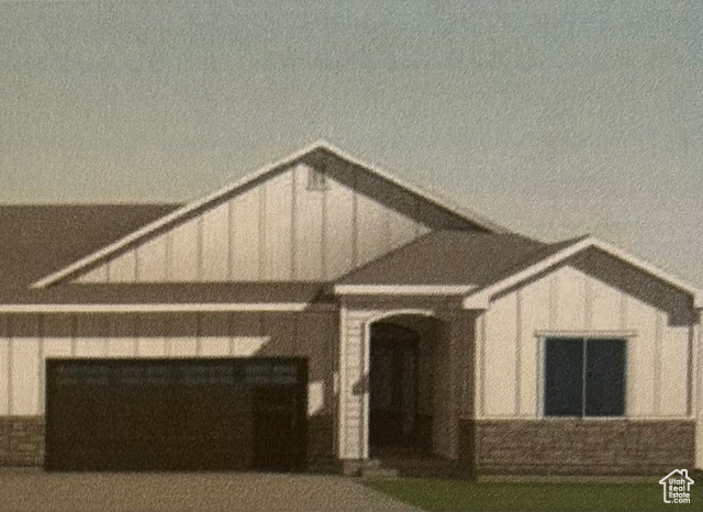 1581 N 200 E
