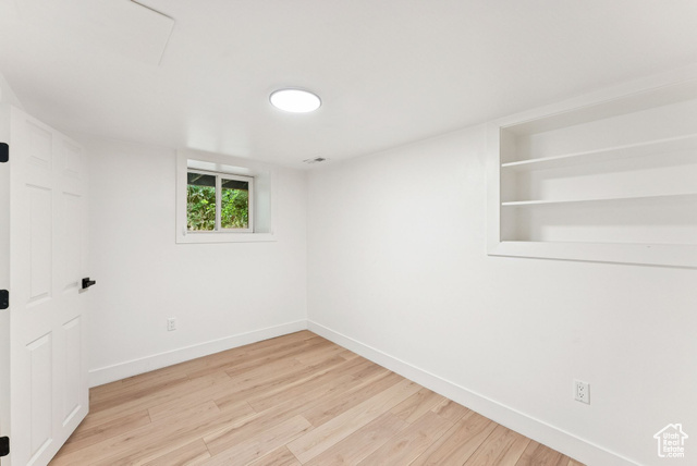 Photo 31 for MLS #2099529 at 1043 S Oxford Cir