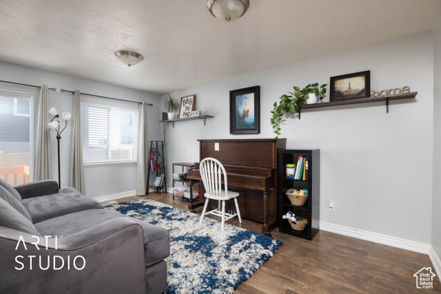 Photo 7 for MLS #2099541 at 2017 N Belmont Dr