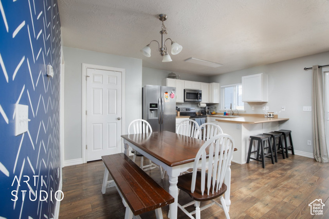 Photo 9 for MLS #2099541 at 2017 N Belmont Dr