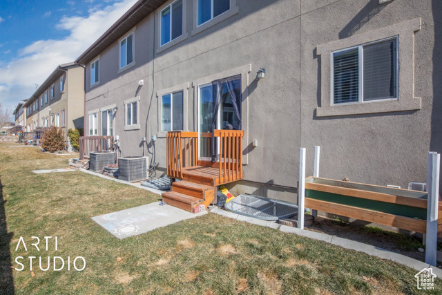 Photo 23 for MLS #2099541 at 2017 N Belmont Dr
