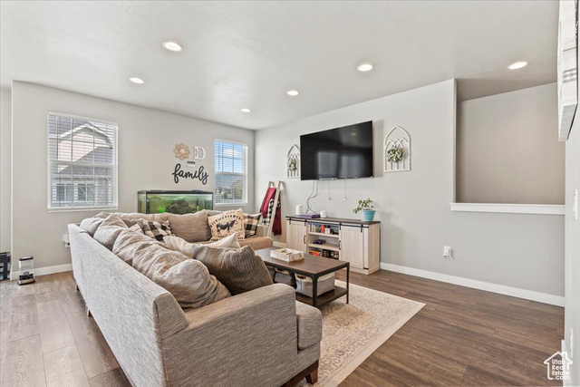 Photo 8 for MLS #2099542 at 969 W Montauk Ln