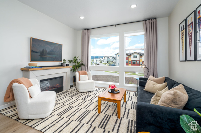 Photo 9 for MLS #2099543 at 1308 Village Green Trl