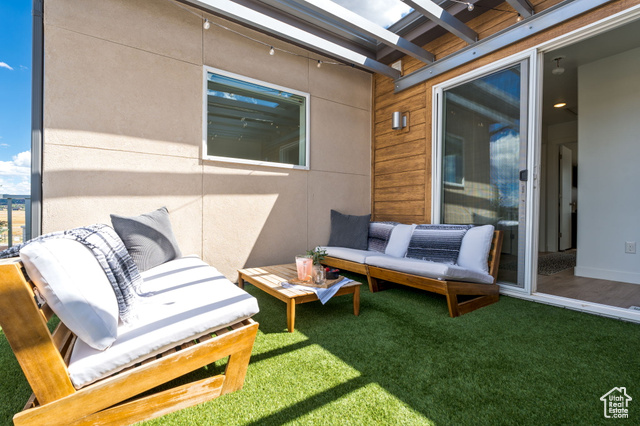 Photo 26 for MLS #2099543 at 1308 Village Green Trl