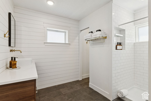 Photo 37 for MLS #2099571 at 920 W Columbia Ln