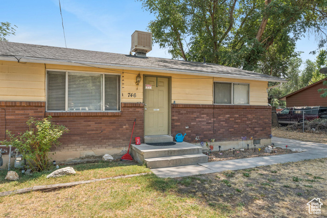 Photo 36 for MLS #2099589 at 738 S Grant Ave
