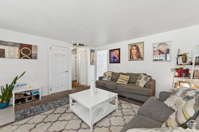 Photo 4 for MLS #2099589 at 738 S Grant Ave