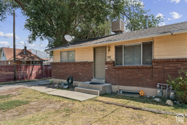 Photo 25 for MLS #2099589 at 738 S Grant Ave