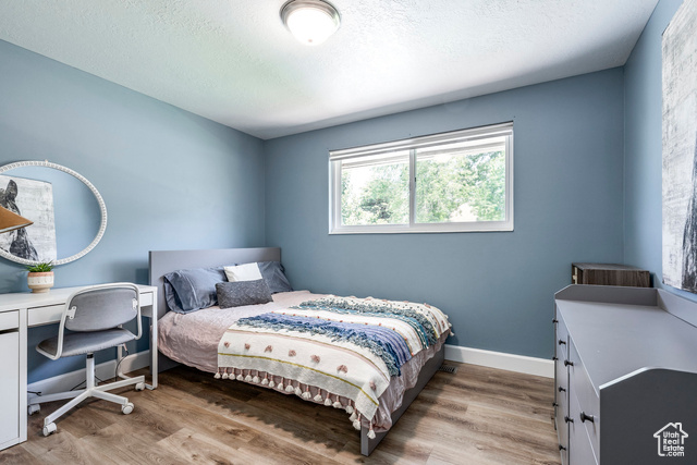 Photo 15 for MLS #2099594 at 1955 E Eastwood Blvd