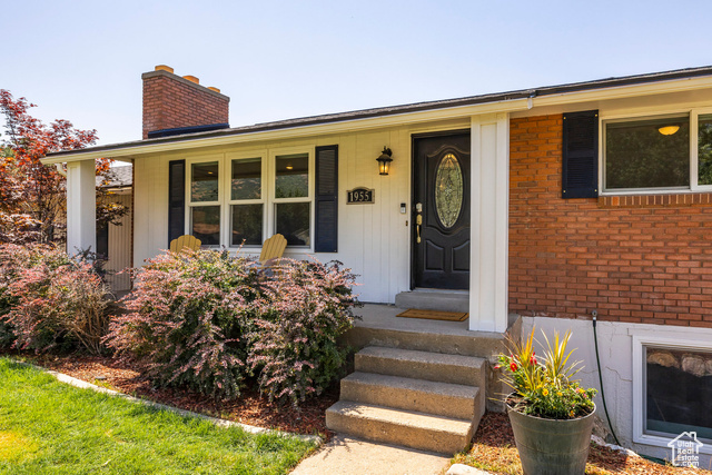 Photo 33 for MLS #2099594 at 1955 E Eastwood Blvd