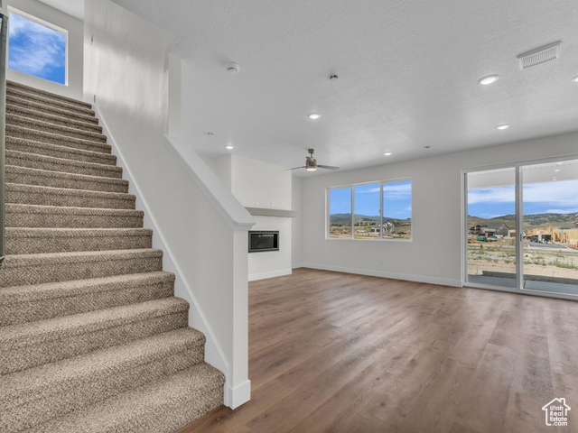 Photo 3 for MLS #2099604 at 7042 Woods Rose Dr