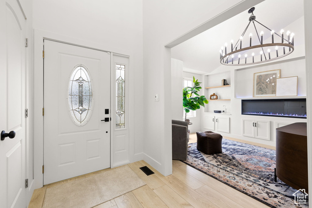 Photo 5 for MLS #2099687 at 1172 W Country Ridge Dr