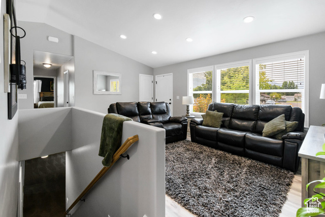 Photo 10 for MLS #2099727 at 554 W 1000 South