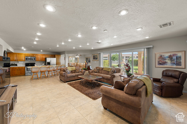 MLS #2099729                     located at 1845 W Canyon View Dr #1605,
                     St. George, UT