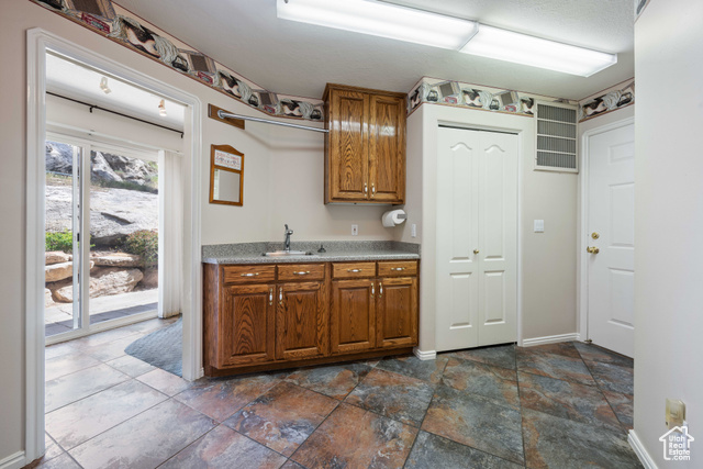 Photo 19 for MLS #2099747 at 1556 E Boulder Springs Rd